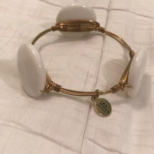 White stone bourbon & Boweties bracelet